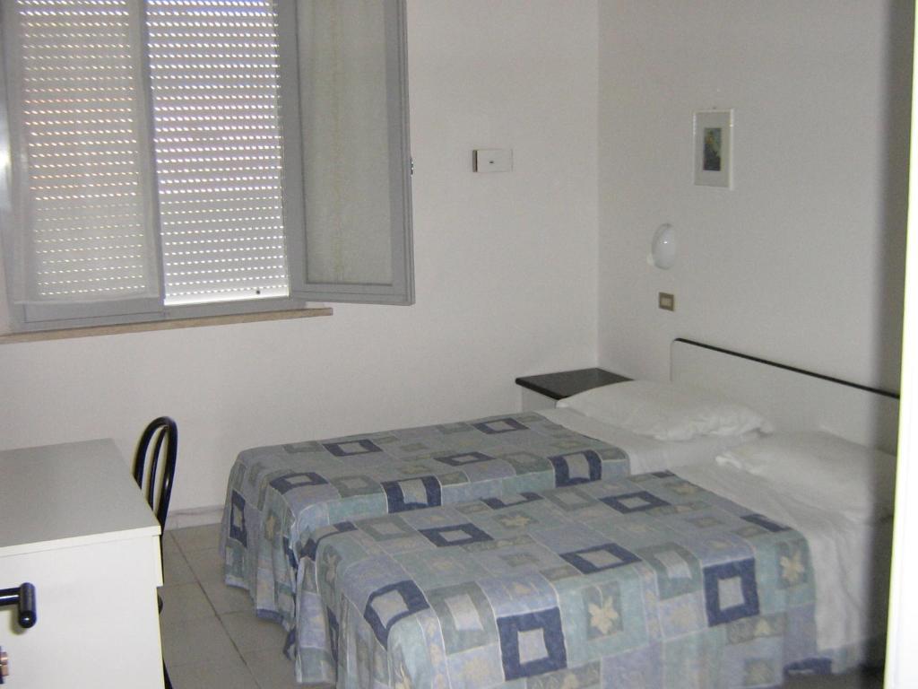 Hotel Ivette Rimini Rum bild