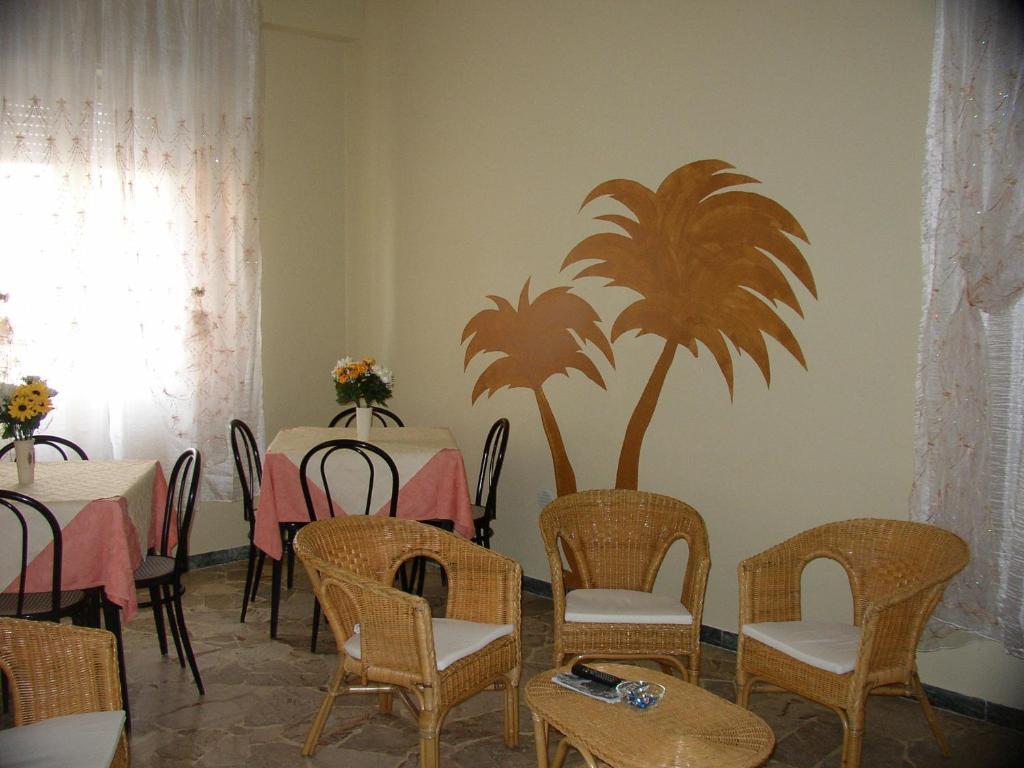 Hotel Ivette Rimini Exteriör bild